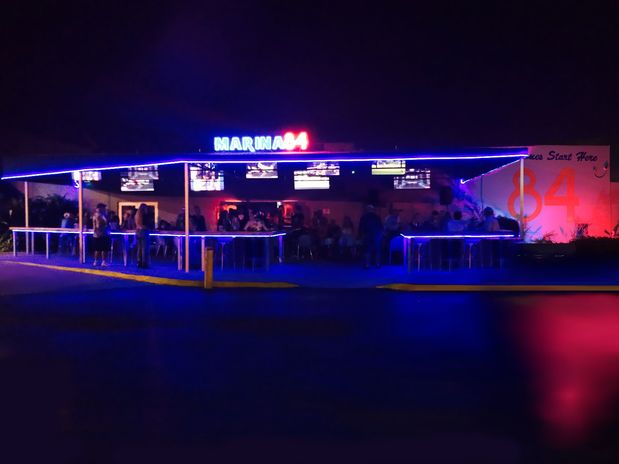 Images Marina 84 Sports Bar & Grill
