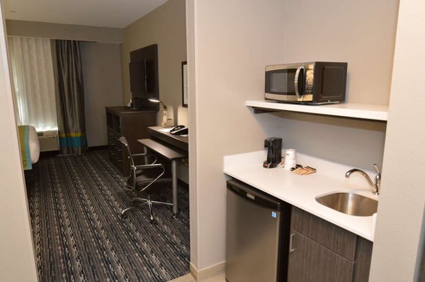 Images Best Western Plus Pasadena Inn & Suites