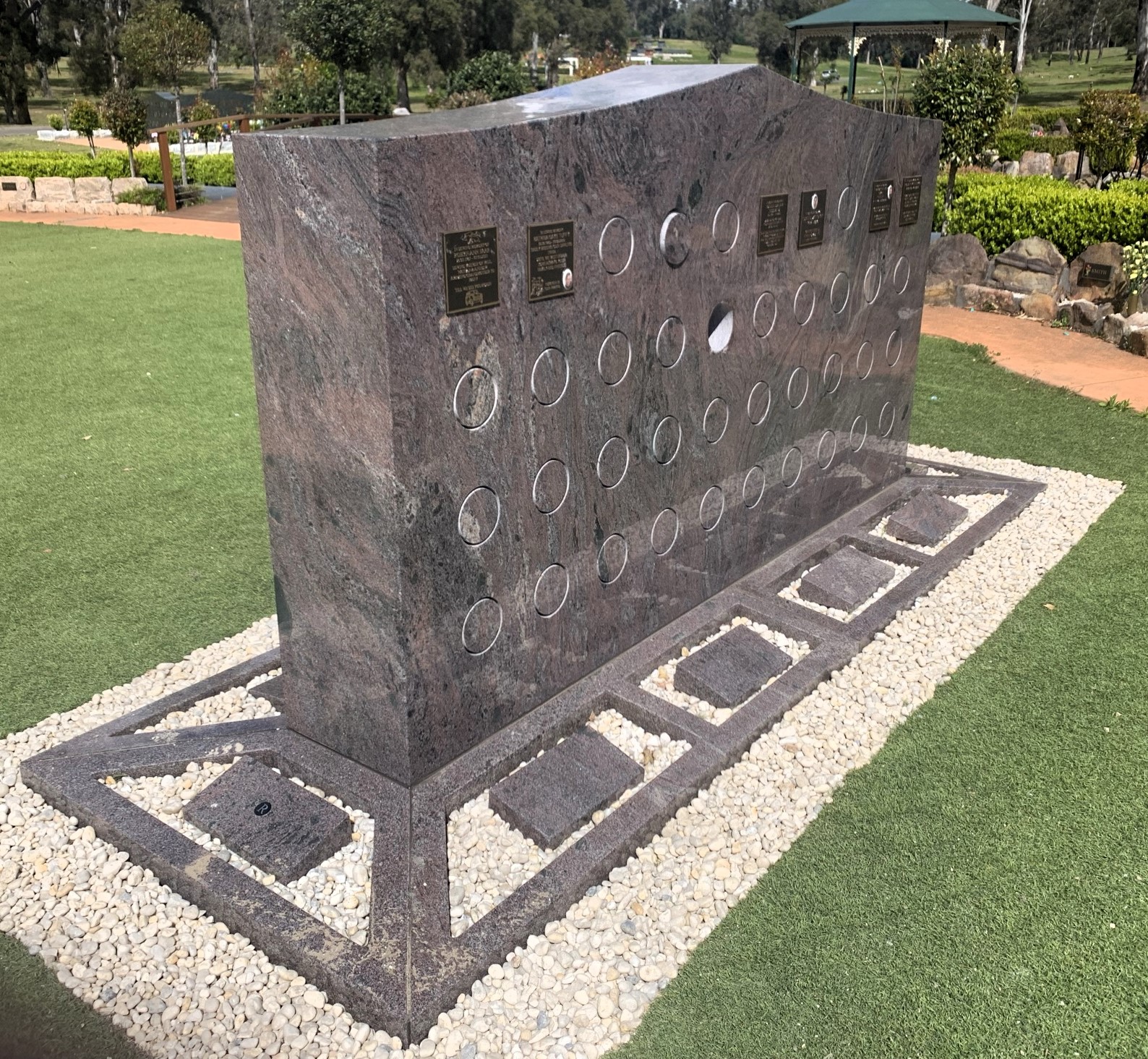 Images Globe Memorial Co