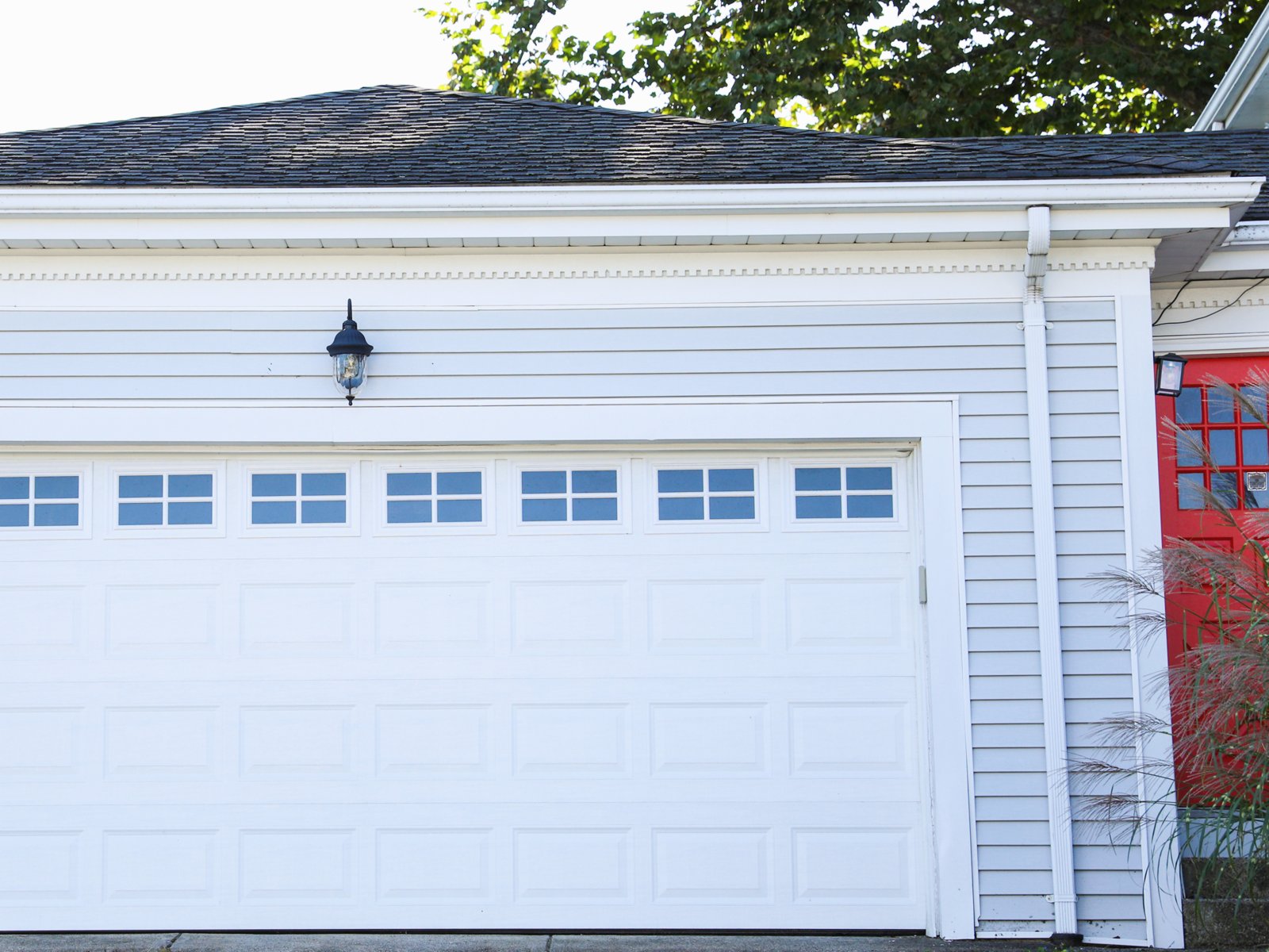 Humberto's Garage Doors
