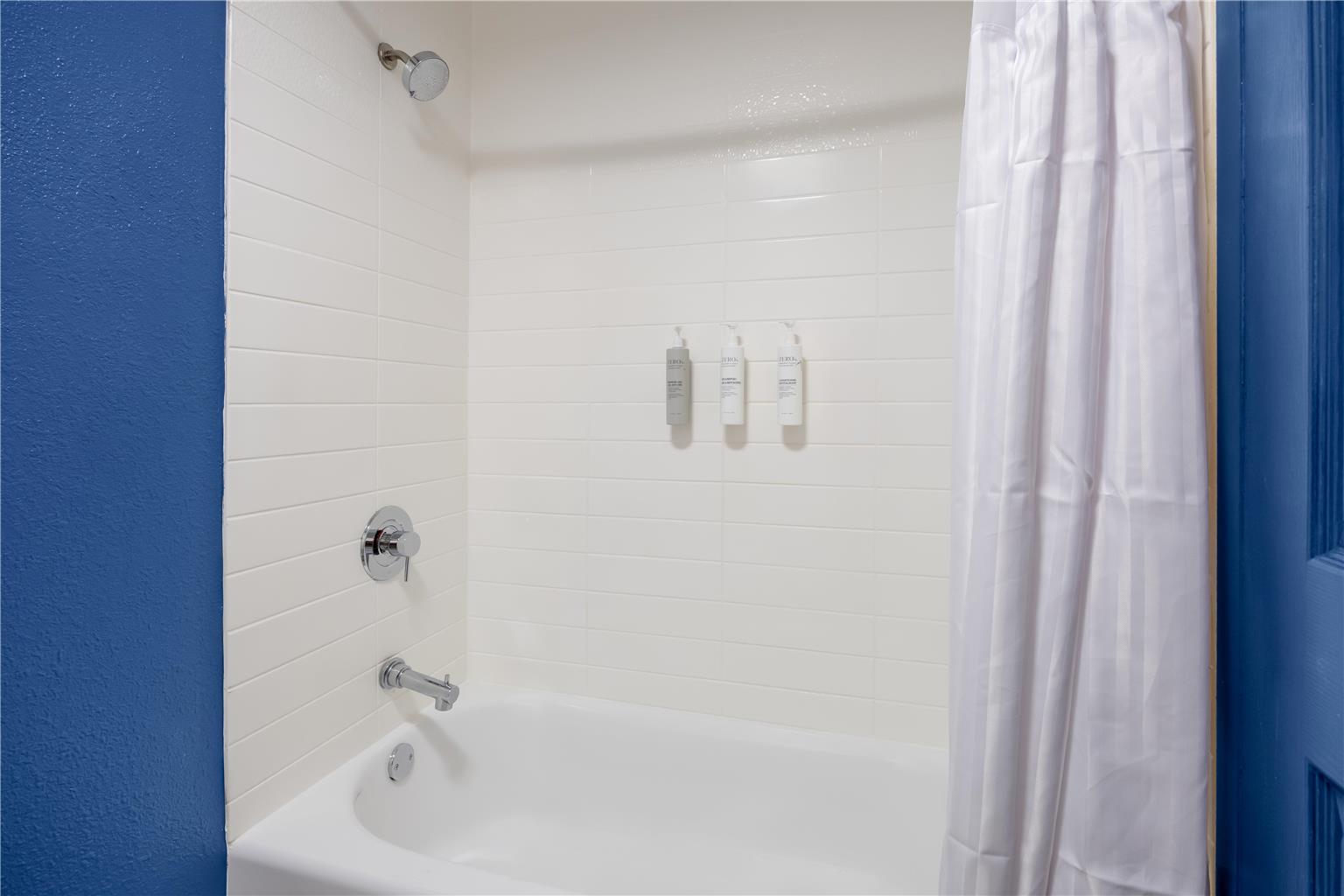 Guest room bath 