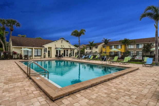Images Liv at Winter Park Apartment Homes