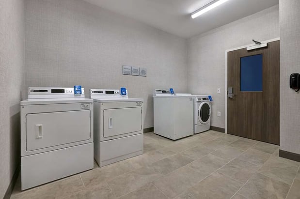 Images Hampton Inn & Suites Houston East Beltway 8