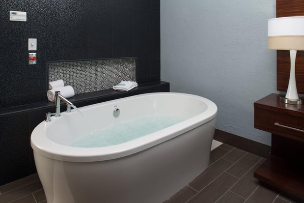 Images Holiday Inn Express & Suites Kansas City Airport by IHG