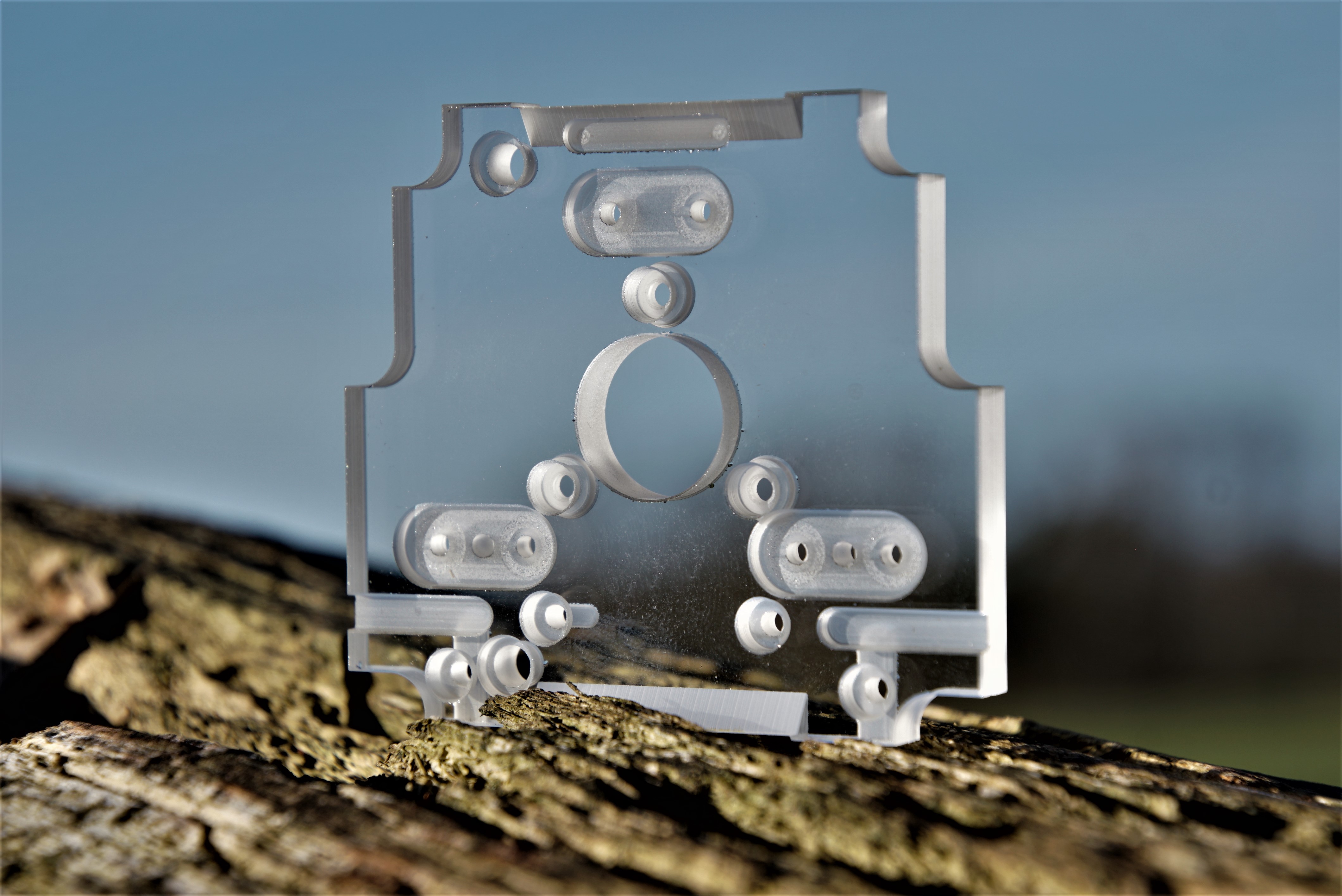 Präzisions Ceramik Nord GmbH+Co.OHG, Nordring 4 in Bönningstedt