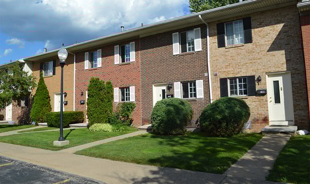 Images Elmwood Terrace Apartments & Townhomes