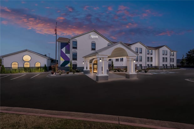 Images Spark by Hilton North Little Rock