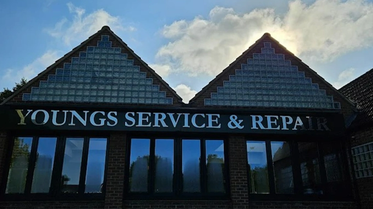 Youngs Service and Repair Centre Ltd | Chalfont St Peter Tyres