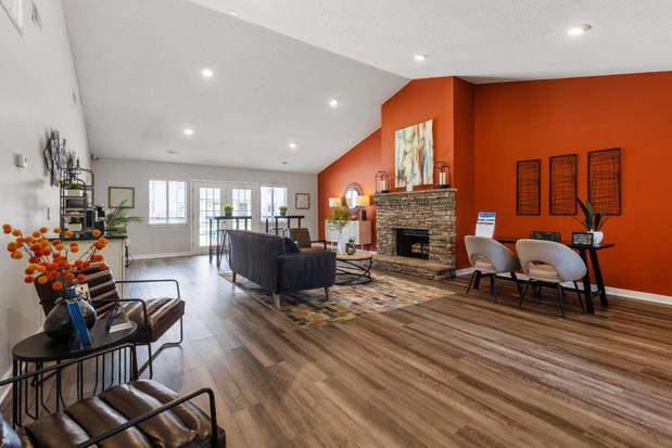 Images Gable Oaks Apartment Home