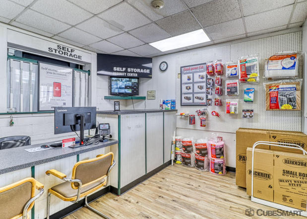 Images CubeSmart Self Storage
