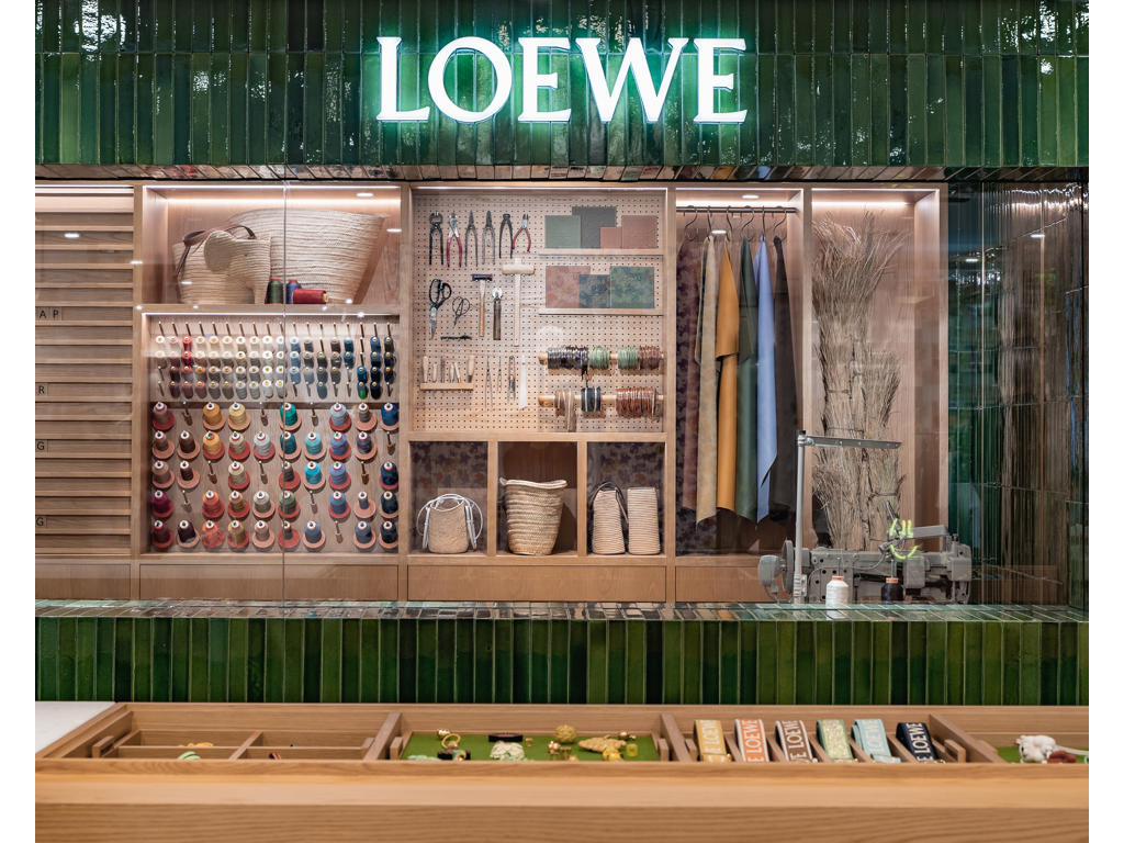 Images ロエベ リクラフト 阪急うめだ本店 8F