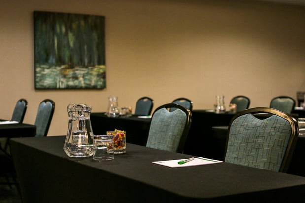 Images Holiday Inn & Suites Denver Tech Center-Centennial by IHG