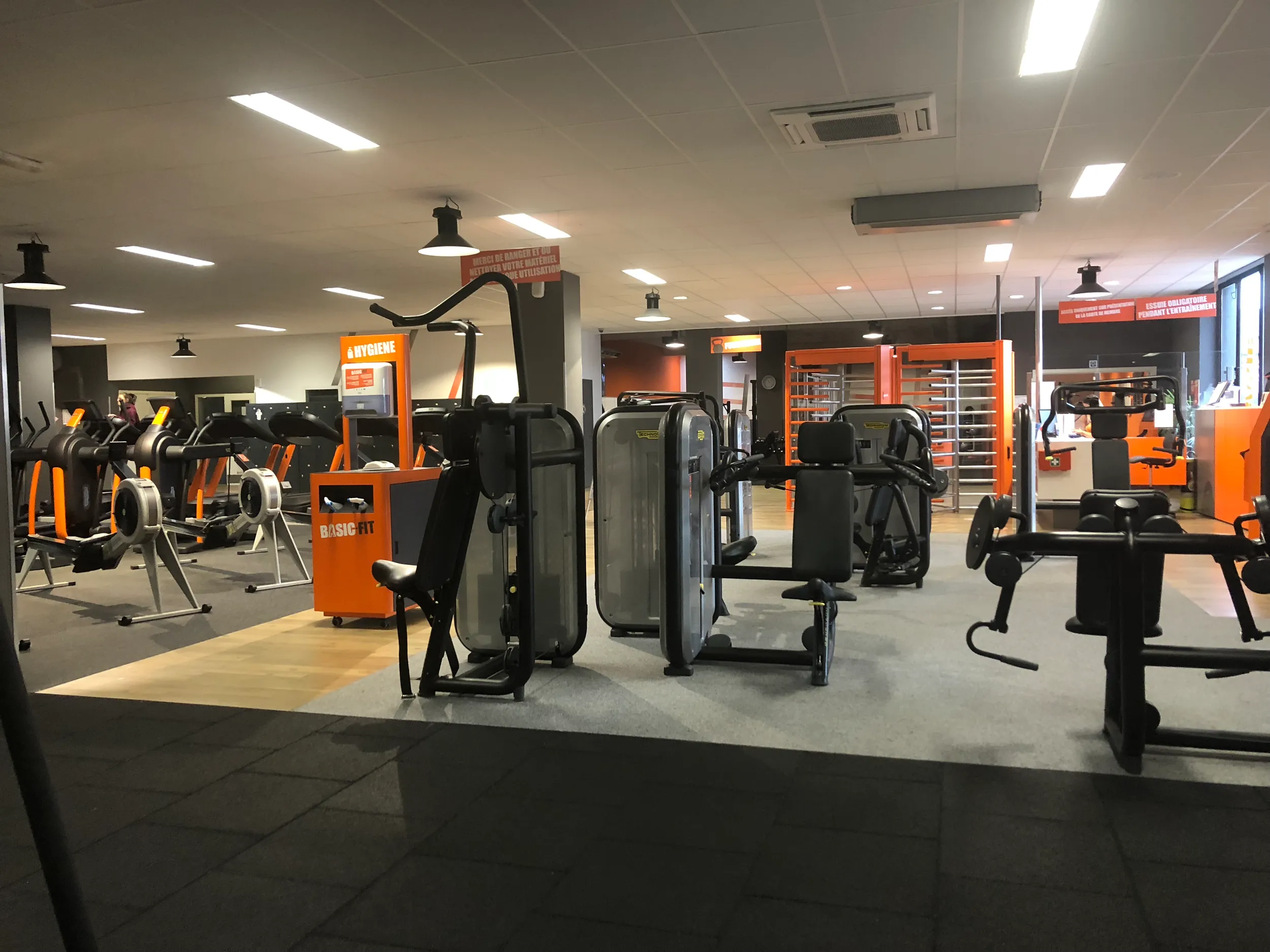 Images Basic-Fit 24/7