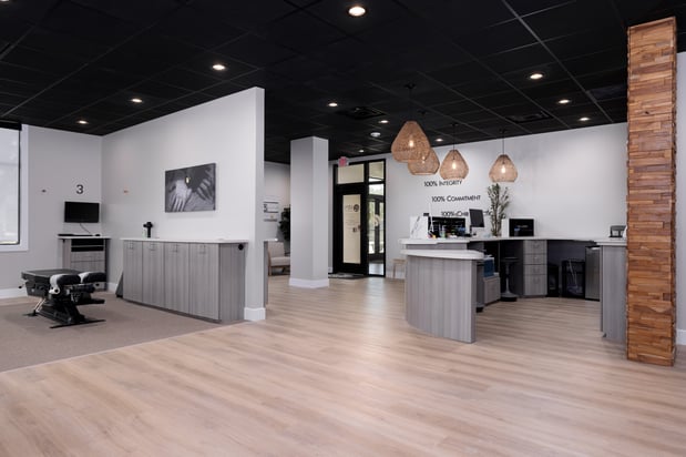 Images 100% Chiropractic - Gainesville FL