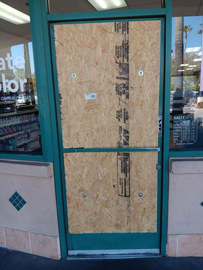 Emergency Glass Replacement-Board Up Verdayes