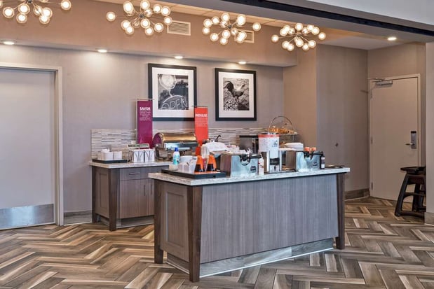 Images Hampton Inn & Suites Minneapolis University Area