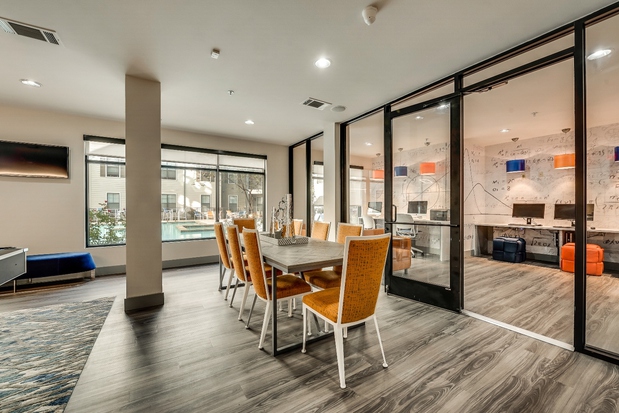 Images Maverick Place Apartments