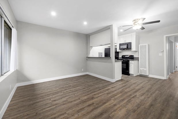 Images Riverside Apartments