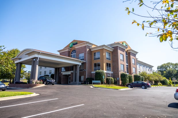 Images Holiday Inn Express & Suites Vicksburg by IHG