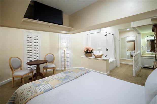 Images Best Western Grandma's Feather Bed