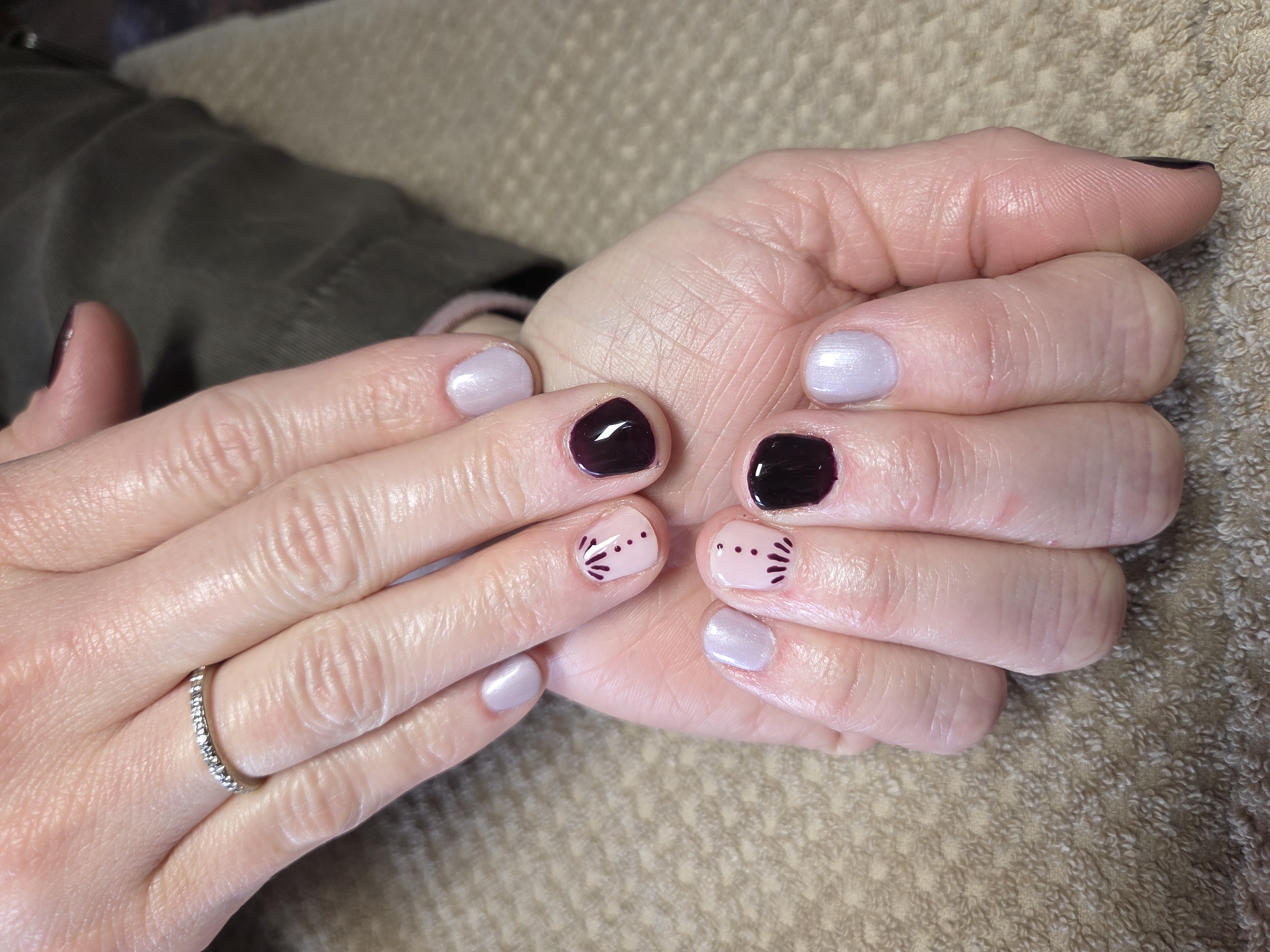 Light and Dark Purple Nails -15 Minute Nail Art
By Alex