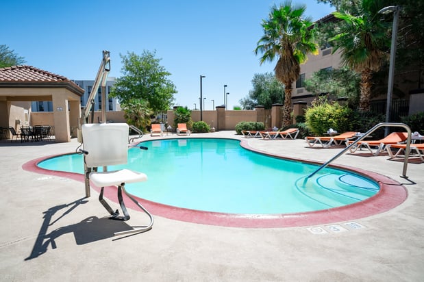 Images Holiday Inn Express & Suites Barstow-Outlet Center by IHG
