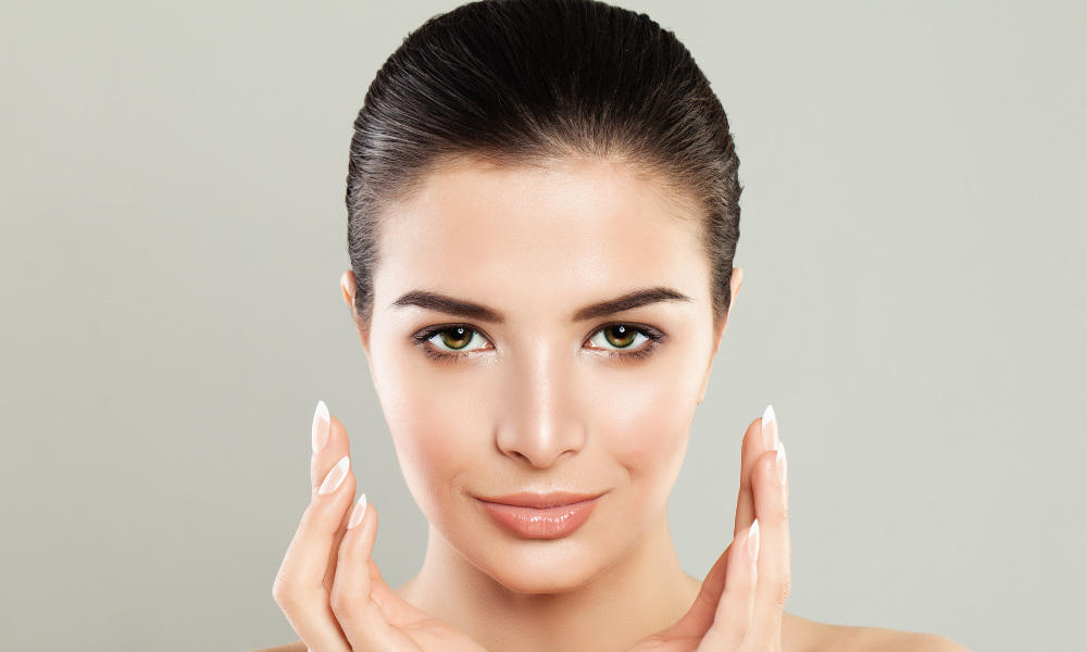 Turn to us for a non-surgical face lift alternative that doesn't even use needle injections!