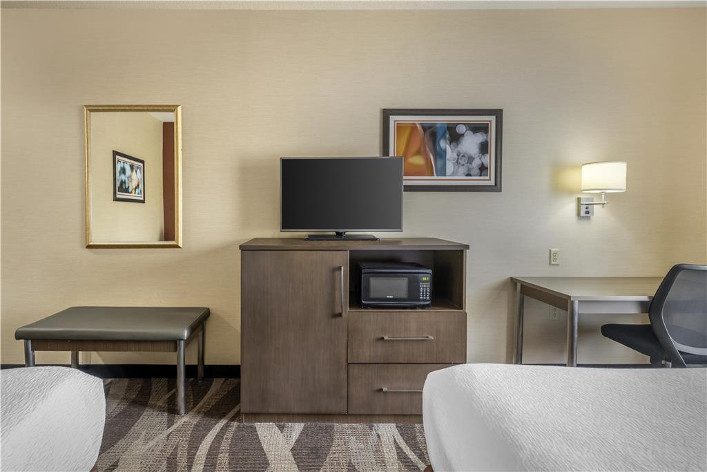 2 Queen Bed Room