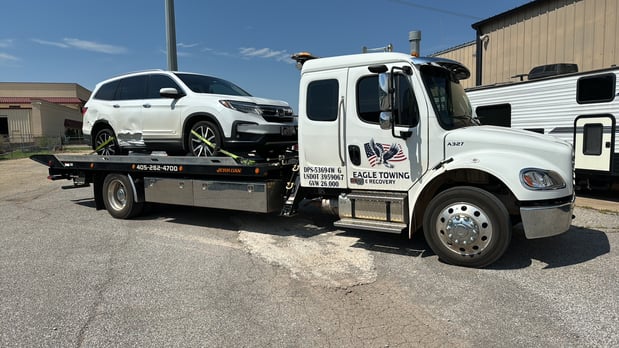 Images Eagle Towing & Recovery
