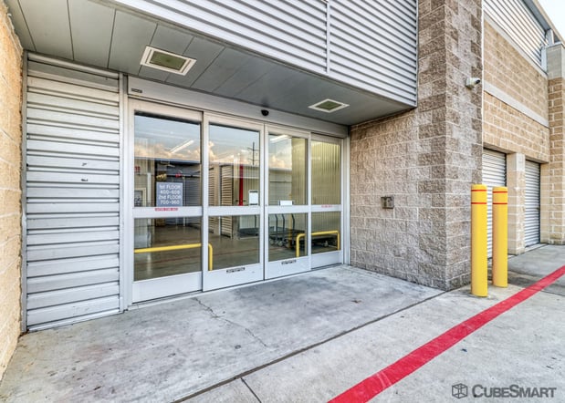 Images CubeSmart Self Storage