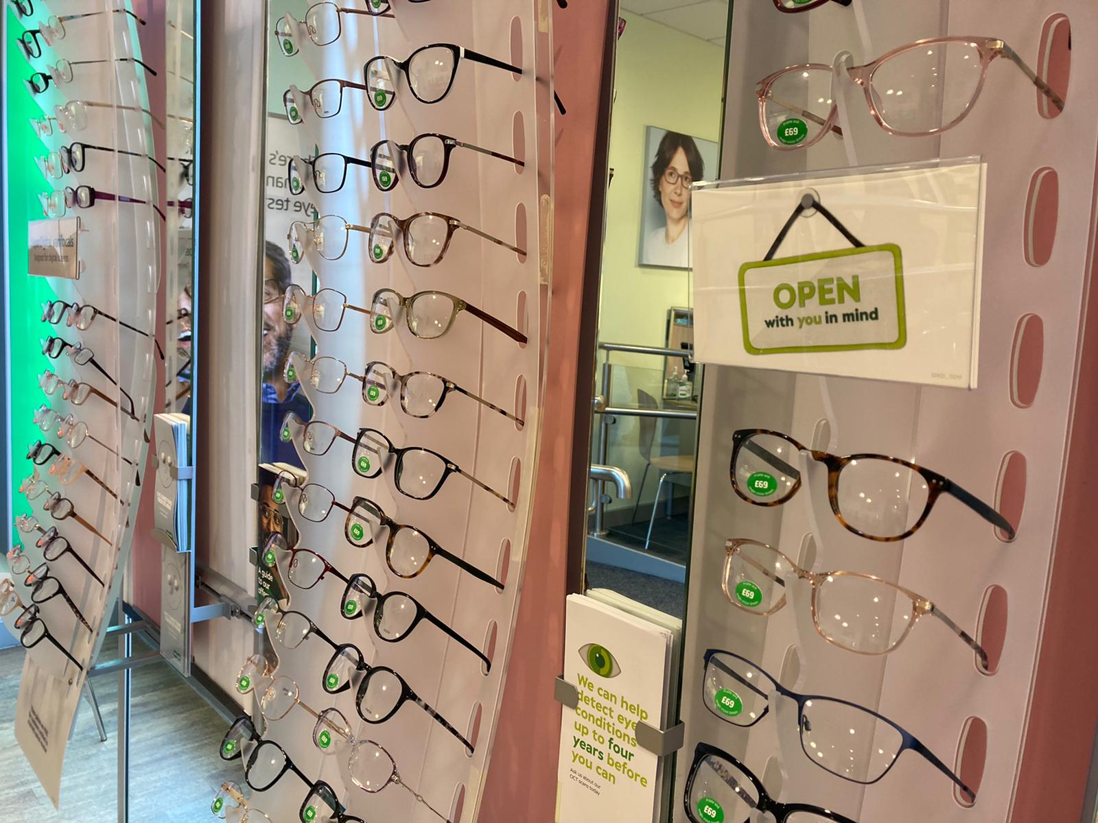 Images Specsavers Opticians and Audiologists - Bridgend