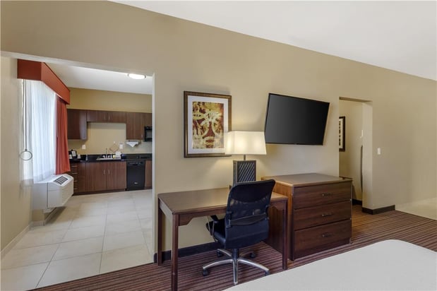 Images Best Western Plus Hudson Hotel & Suites