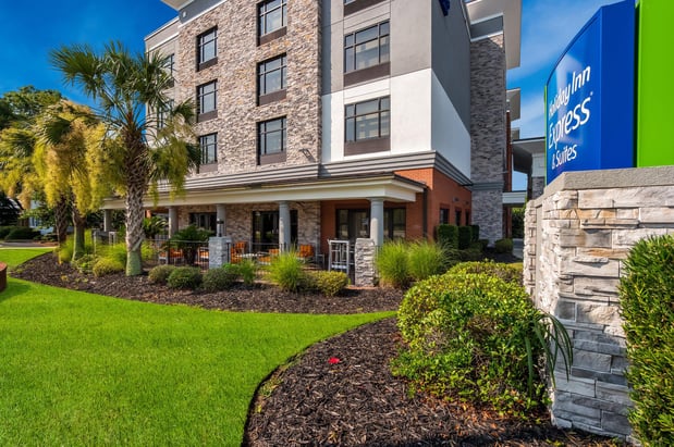 Images Holiday Inn Express & Suites Lexington by IHG
