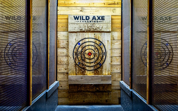 Images Wild Axe Throwing