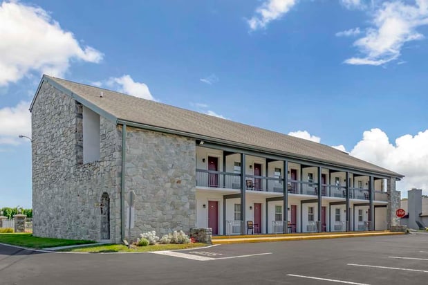 Images Best Western Plus Revere Inn & Suites