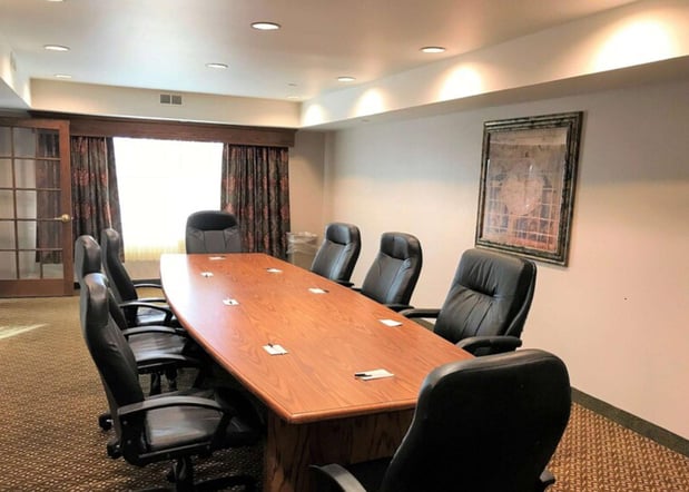 Images Holiday Inn Express & Suites Zion by IHG