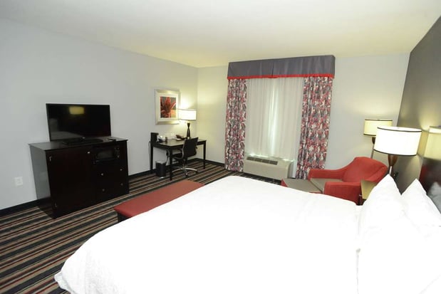 Images Hampton Inn & Suites Albany At Albany Mall