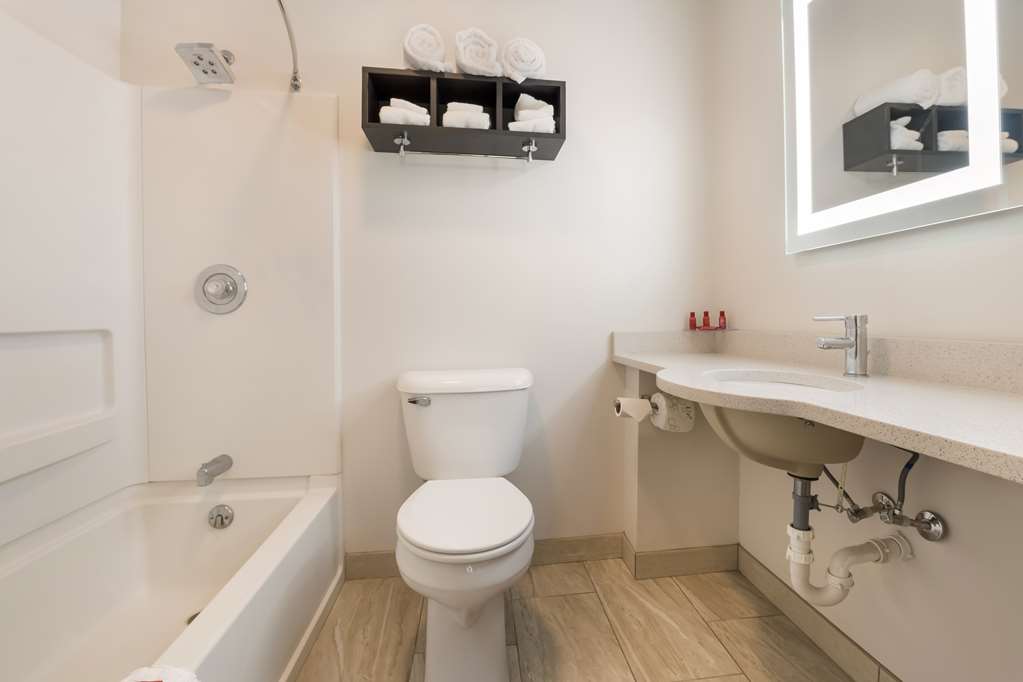 Double Bed Bathroom