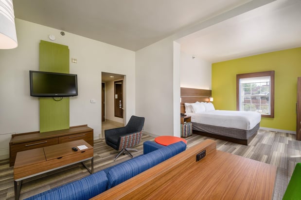 Images Holiday Inn Express & Suites Phoenix Airport by IHG