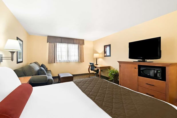 Images Best Western Newberry Station