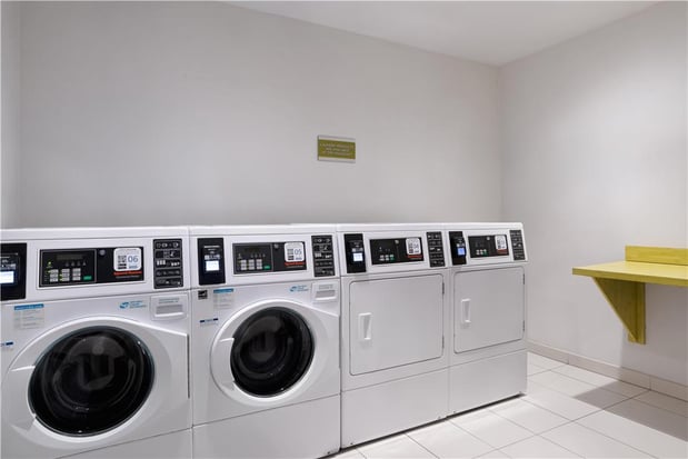 Images Home2 Suites by Hilton Philadelphia - Convention Center, PA