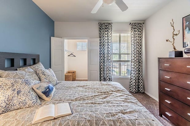 Images Grand Estates @ Keller