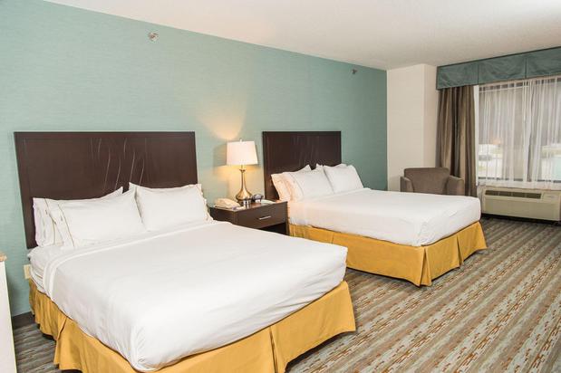 Images Holiday Inn Express & Suites Erie (Summit Township), an IHG Hotel