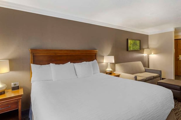 Images Best Western Plus Landmark Inn