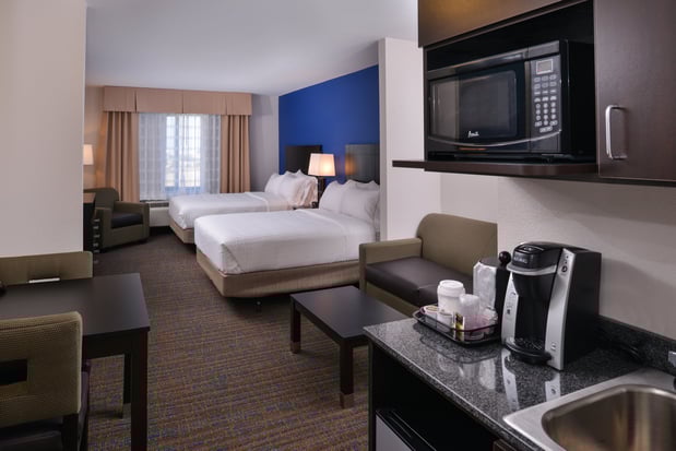 Images Holiday Inn Express & Suites Bakersfield Airport by IHG