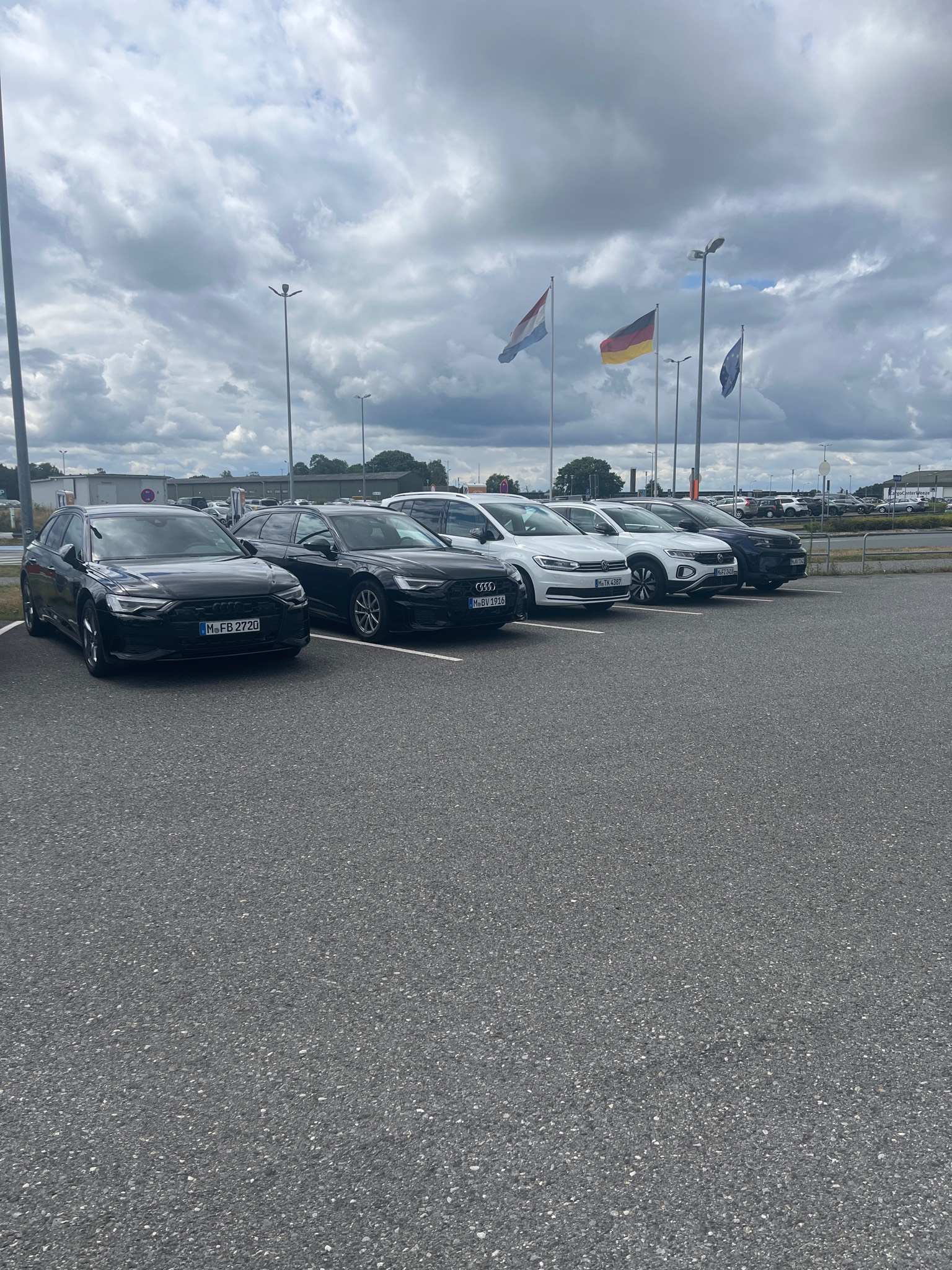 SIXT Autovermietung Weeze/Niederrhein Flughafen, Flughafen-Ring 1 in Weeze