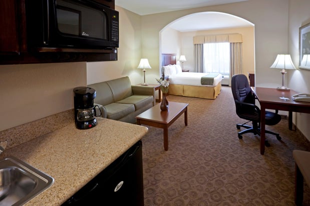 Images Holiday Inn Express & Suites Dallas Southwest-Cedar Hill by IHG