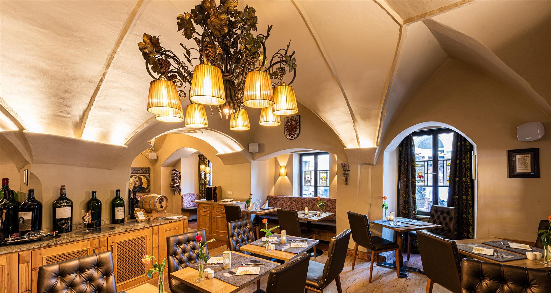 Hotel Goldener Adler, BW Signature Collection, Herzog - Friedrich Str 6 in Innsbruck