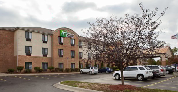 Images Holiday Inn Express & Suites Canton by IHG