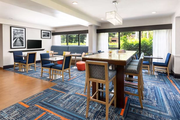 Images Hampton Inn Naples-Central